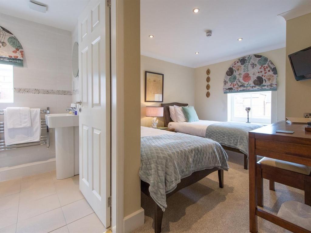 Bed and Breakfast Darwin'S Townhouse Шрусбери Номер фото