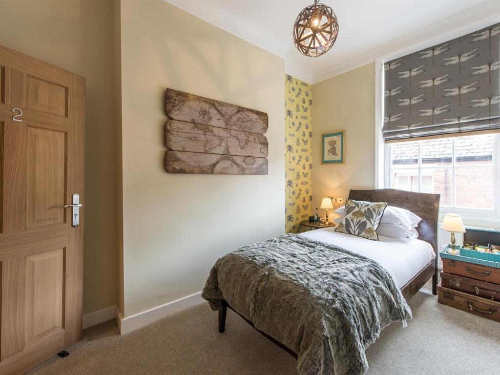 Bed and Breakfast Darwin'S Townhouse Шрусбери Номер фото