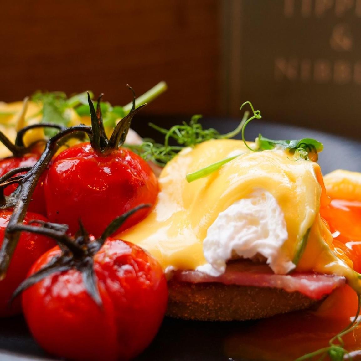 Bed and Breakfast Darwin'S Townhouse Шрусбери Экстерьер фото Aubergine and tomato salad