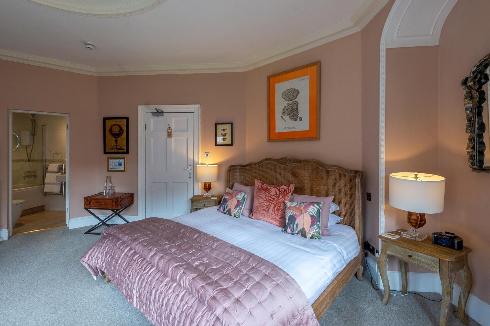 Bed and Breakfast Darwin'S Townhouse Шрусбери Номер фото A bedroom at the hotel